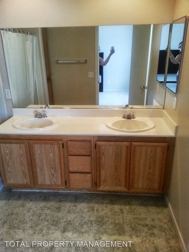 Foto del edificio - 3 br, 2.5 bath House - 4036 Rocky Beach Dr.
