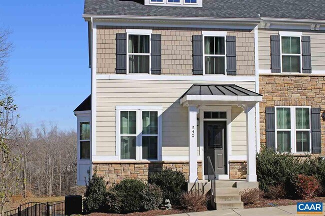 Building Photo - 242 Pebble Beach court
