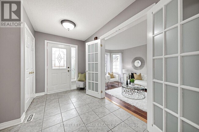 Photo du bâtiment - 49 Eaglestone Ln