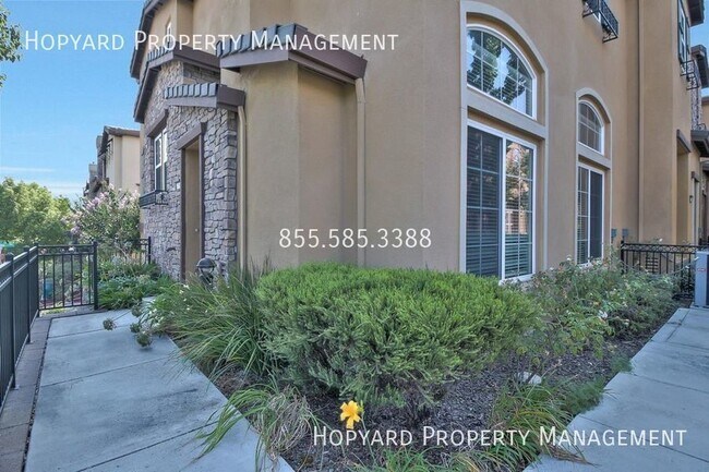 Foto del edificio - Prime Location in the heart of Silicon Val...
