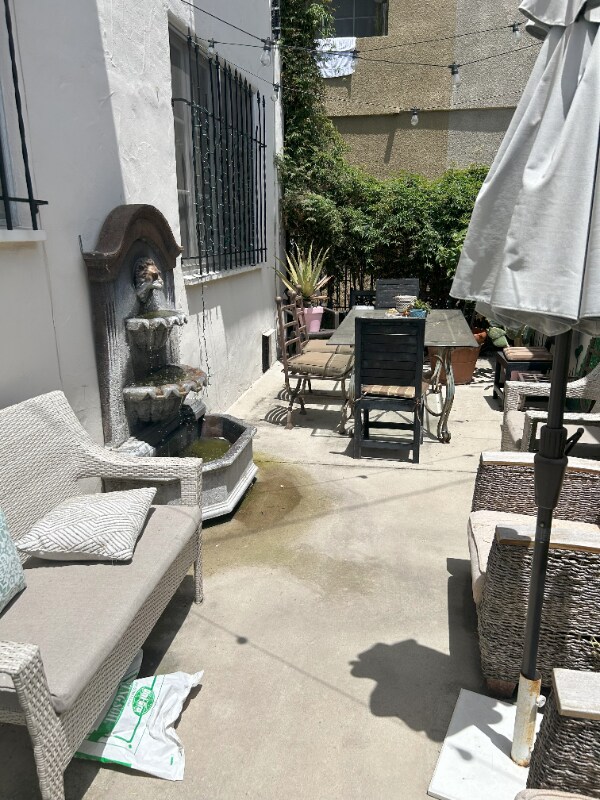 Foto del edificio - 420 S Detroit St