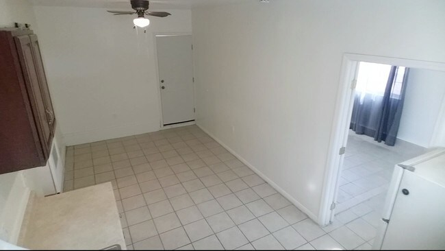 Building Photo - 8416 Mammoth Ave