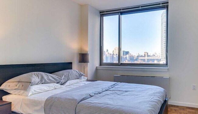 Foto del edificio - 2-01 50th Ave