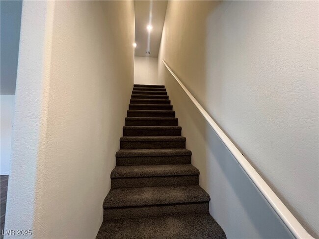 Foto del edificio - 6113 Hibiscus Gdn St