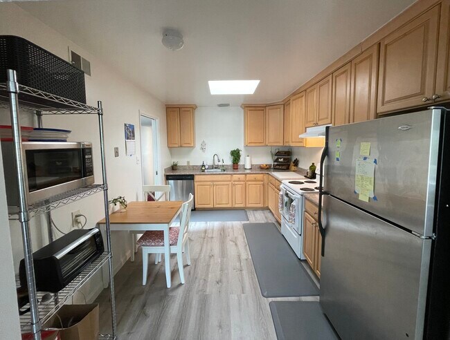 Building Photo - 4083 25th St
