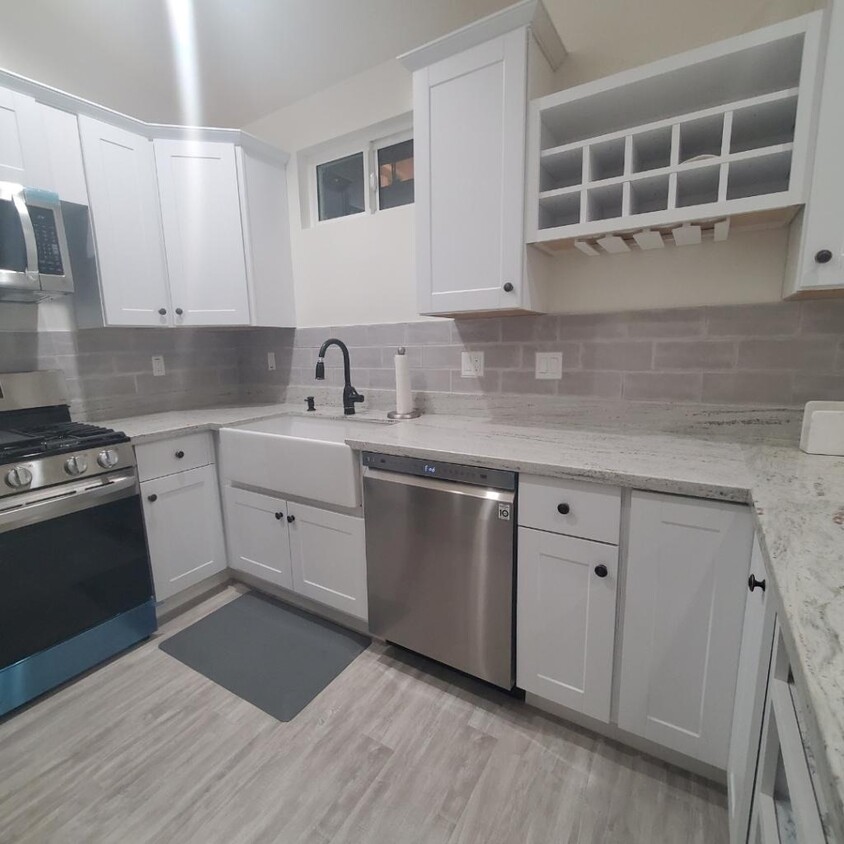 Foto principal - 3719 Globe Ave