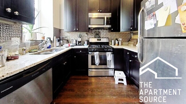 Foto del edificio - 1740 W Huron St
