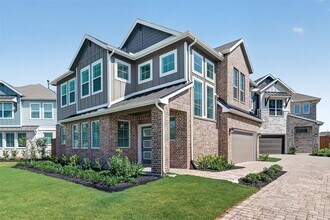Building Photo - 24011 Breezy Bank Trl