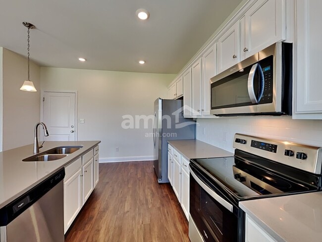 Building Photo - 5232 Valor Dr