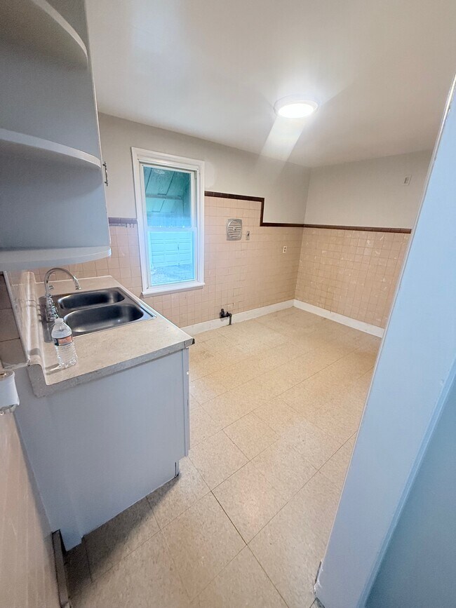 Foto del edificio - 3626 Dudley Ave