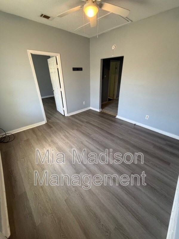 Foto del edificio - 1419 Richards St