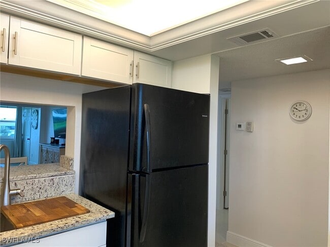 Building Photo - 1624 Pine Valley Dr