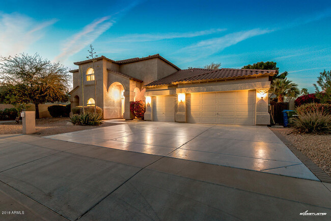 Building Photo - 4550 E Acoma Dr