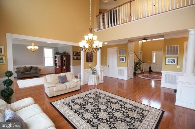 Building Photo - 42495 Longacre Dr