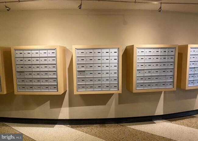 Building Photo - 4242 East-West Hwy