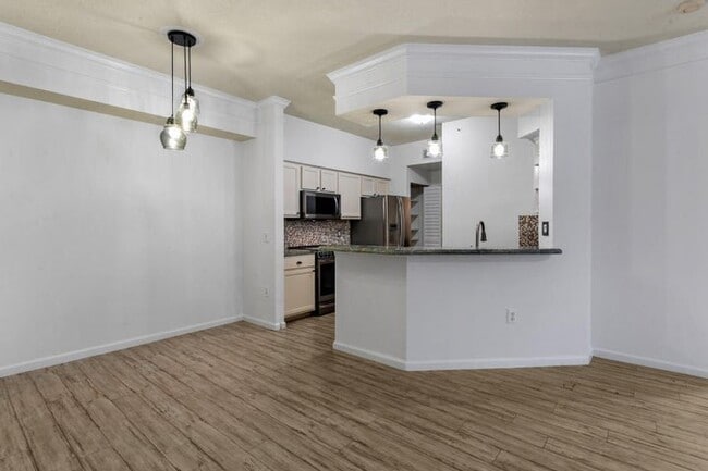 Photo - 10103 Myrtlewood Cir W Apartment
