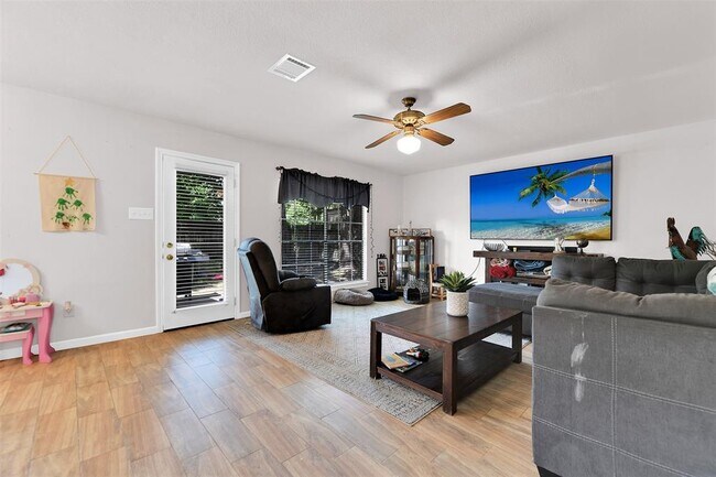 Building Photo - 3227 Golden Willow Dr