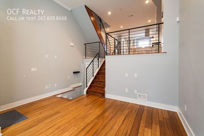 Foto del edificio - 607 McClellan St