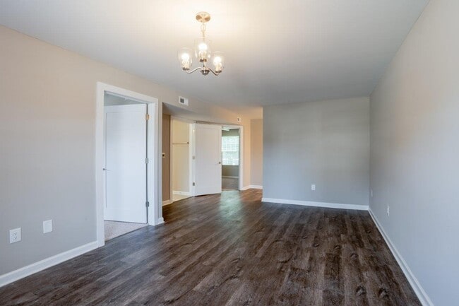 Building Photo - Alexander Station Apartment Homes