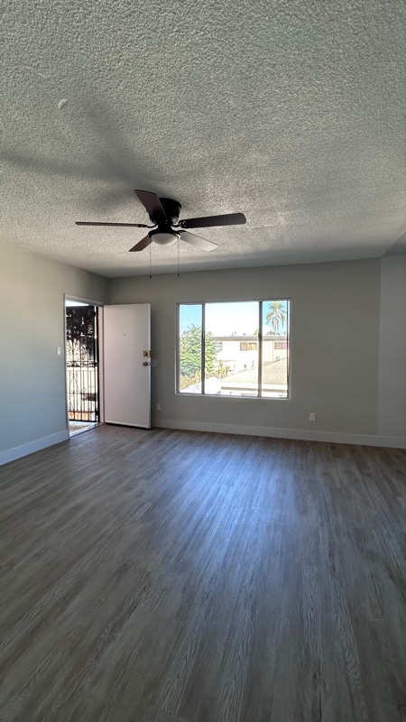 Foto principal - 648 W 92nd St