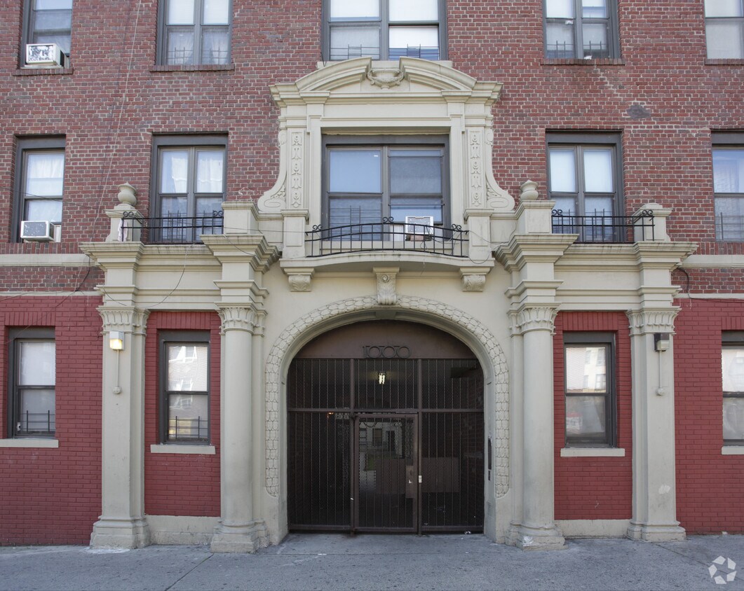 Building Photo - Franklin Development