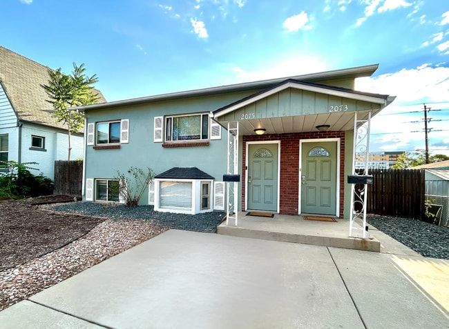 Building Photo - 2075 S Acoma St