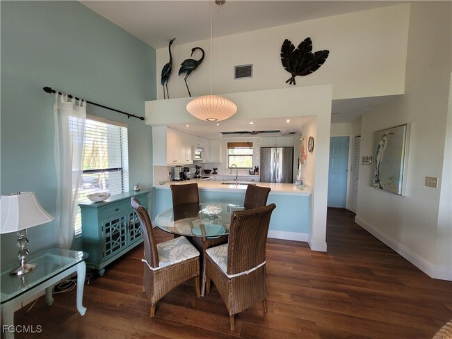 Foto del edificio - 14509 Aeries Way Dr