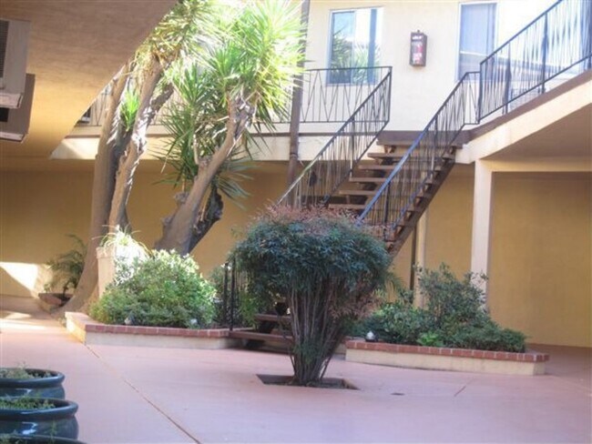 Building Photo - 4100 Arch Dr