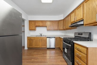 Building Photo - 926 Ridge Ave