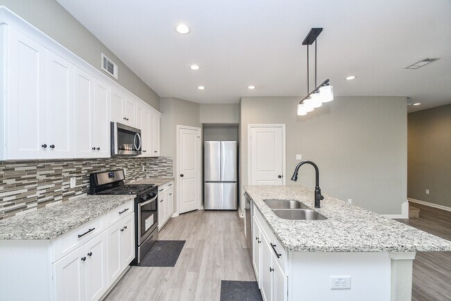 Foto del edificio - 8215 Bonaire St