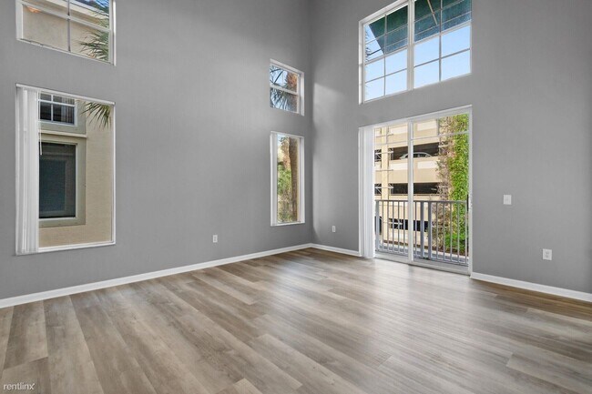 Foto del edificio - 3 br, 3 bath House - 4822 Chancellor Dr Ap...
