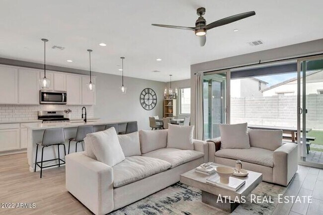 Foto del edificio - 13196 W Redstone Dr