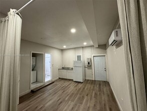 Building Photo - 1500 SW 152nd Pl