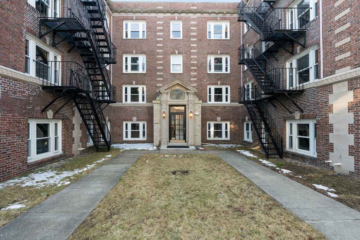 Building Photo - 44 Butler Rd