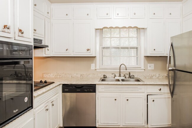 Building Photo - 3463 Darlene Cir NW