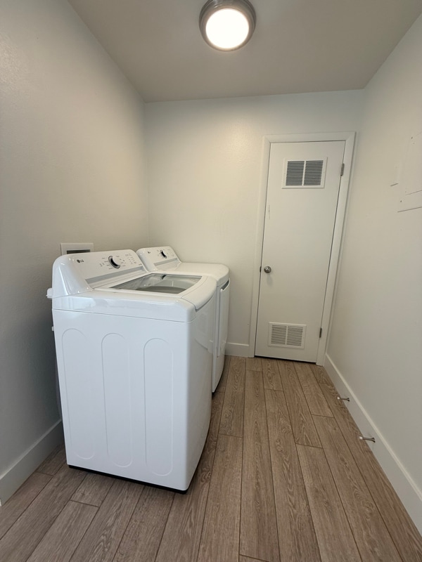 Building Photo - 201 W 975 N