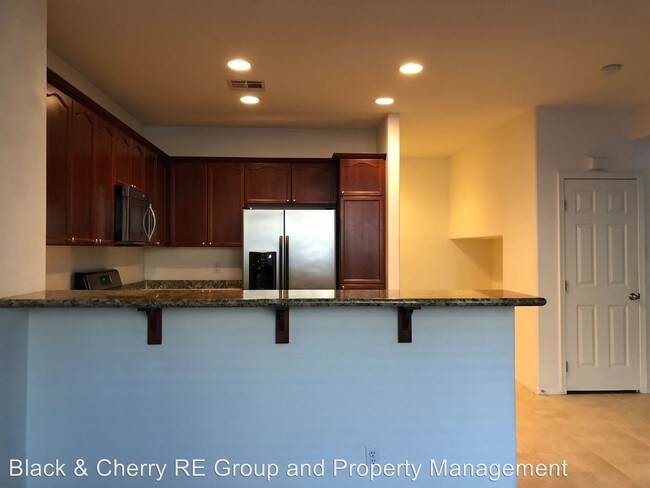 Building Photo - 3 br, 2.5 bath House - 6222 Sugartree Ave.