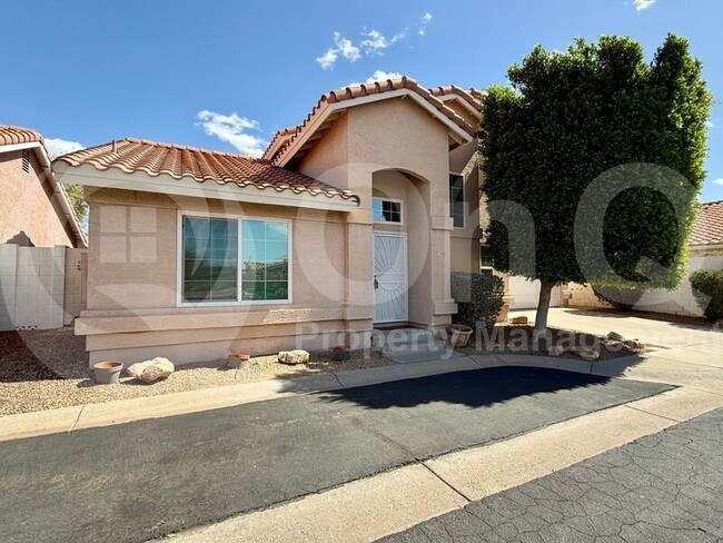 Building Photo - 7113 N 28th Dr