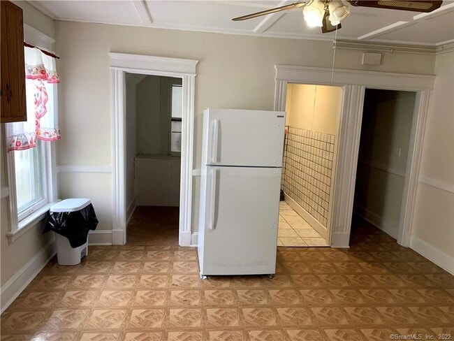 Building Photo - 225 Robbins St