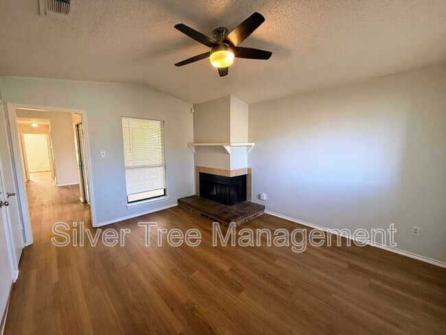 Foto del edificio - 6847 S Creek Dr