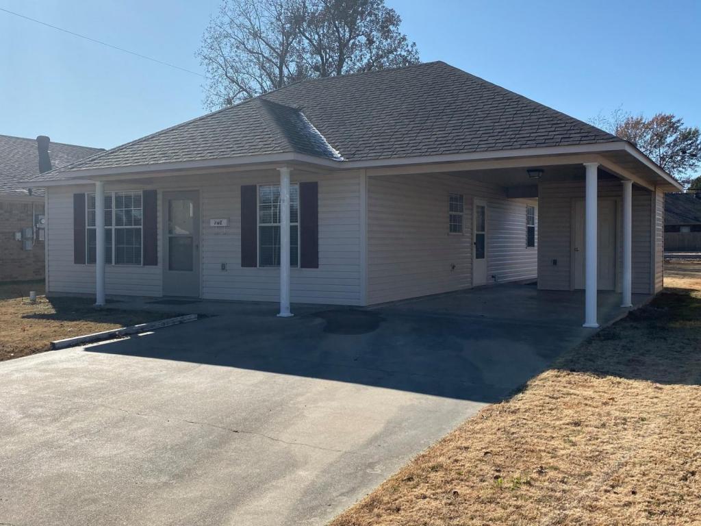 702 S 4th St, Paragould, AR 72450 House Rental in Paragould, AR