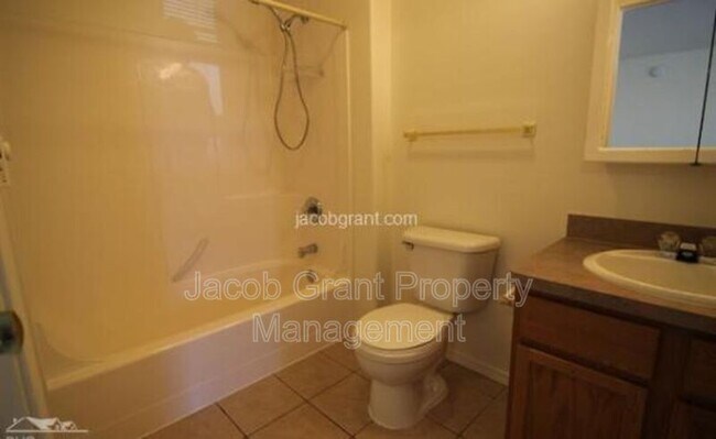 Building Photo - 1378 Curlew Dr