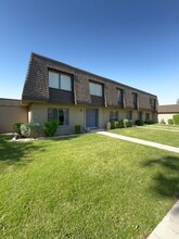 Building Photo - 1636 E Dunbar Dr