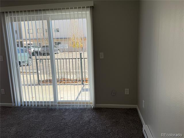 Foto del edificio - 6021 Yarrow St