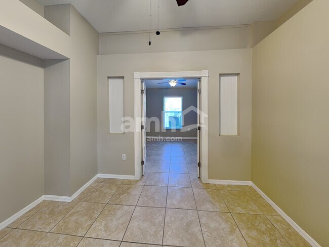 Foto del edificio - 12061 Winding Woods Way