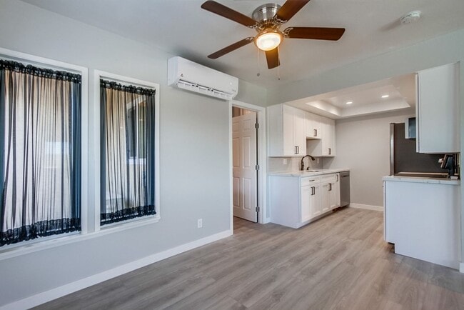 Foto del edificio - 840 E 3rd Ave