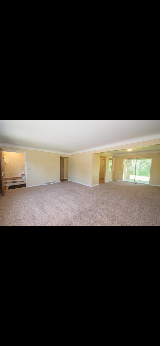 Building Photo - 2375 Van Leunen Dr