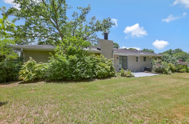 Building Photo - 107 Huntwood Dr