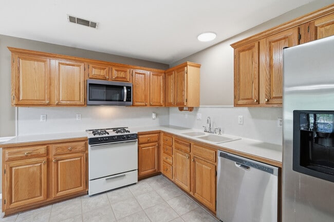 Building Photo - 1 Zircon Dr