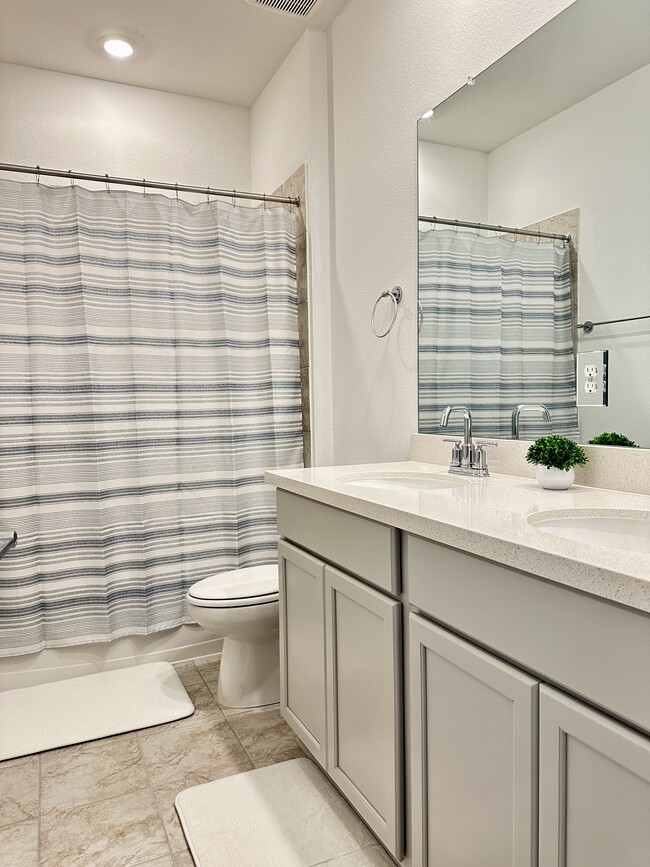 Building Photo - 7334 Grand Mason Dr